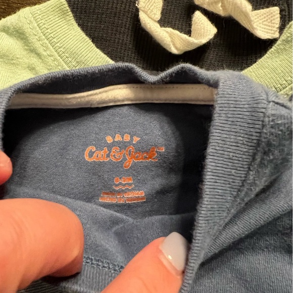 Baby Infant 0-3M bundle of clothing - t shirts, sweat pants, tank tops - Picture 4 of 13